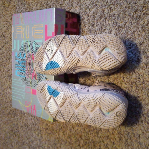 Nike Kybrid S2 'What the' Fossil - Picture 3 of 6